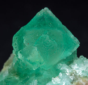 Fluorita octadrica con Calcita. 