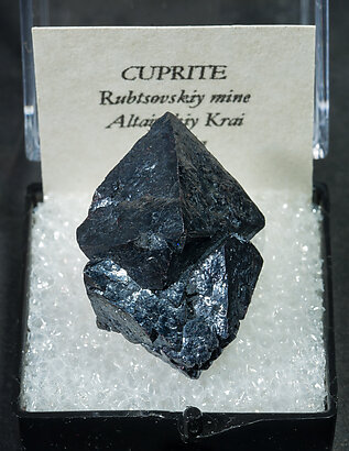 Cuprita. Vista frontal