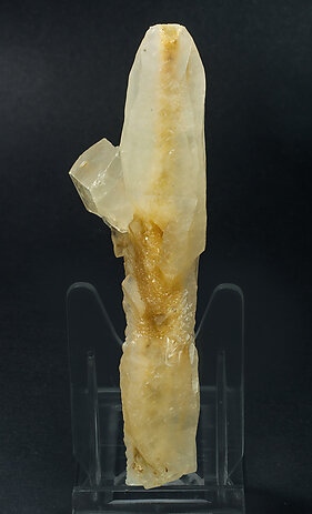 Calcita (variedad faden). Vista frontal